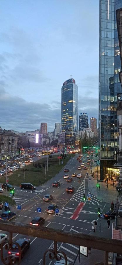 Двухуровневая Дизайнерская Квартира В Центре Киева Exteriér fotografie